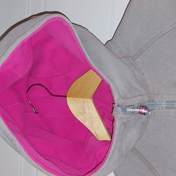 Lululemon zip up hoodie - Picture 4 of 8